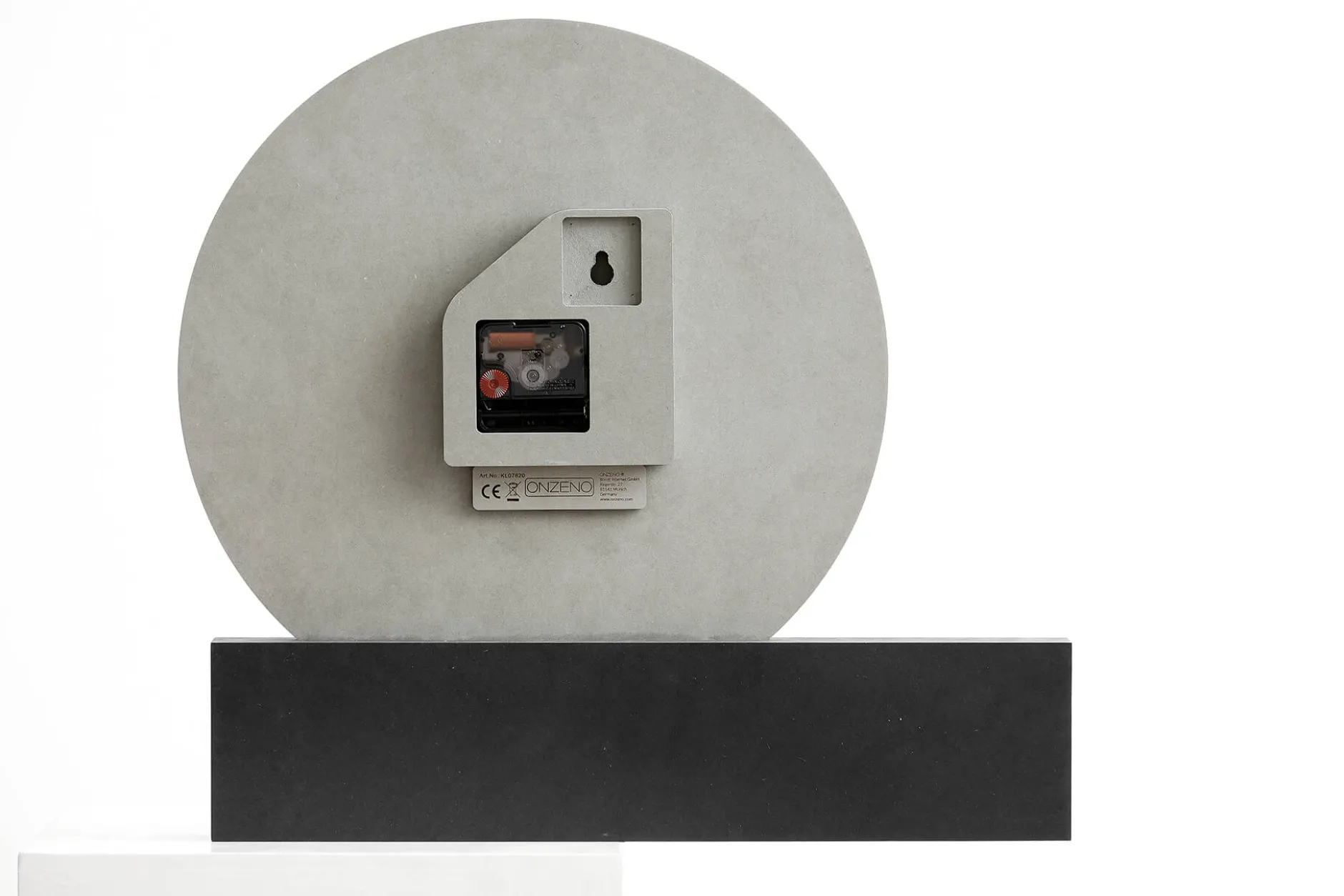 Design Wanduhr 'THE BLACK ACCESSOIRE.'