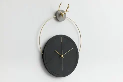Design Wanduhr 'THE BLACK ANTLER.'