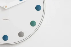 Design Wanduhr 'THE DISCUSSION.'