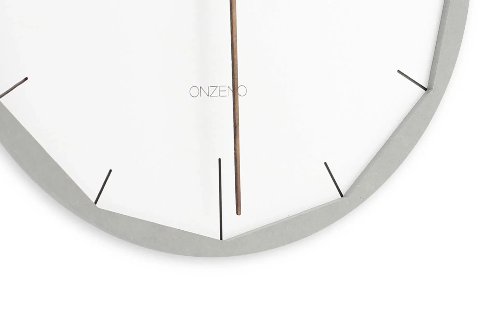 Design Wanduhr 'THE EDGY.'
