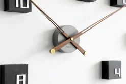 Design Wanduhr 'THE FRAGMENTED.'
