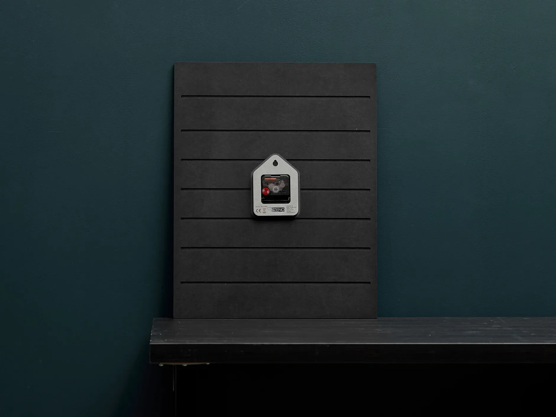 Design Wanduhr 'THE FRAMED.'