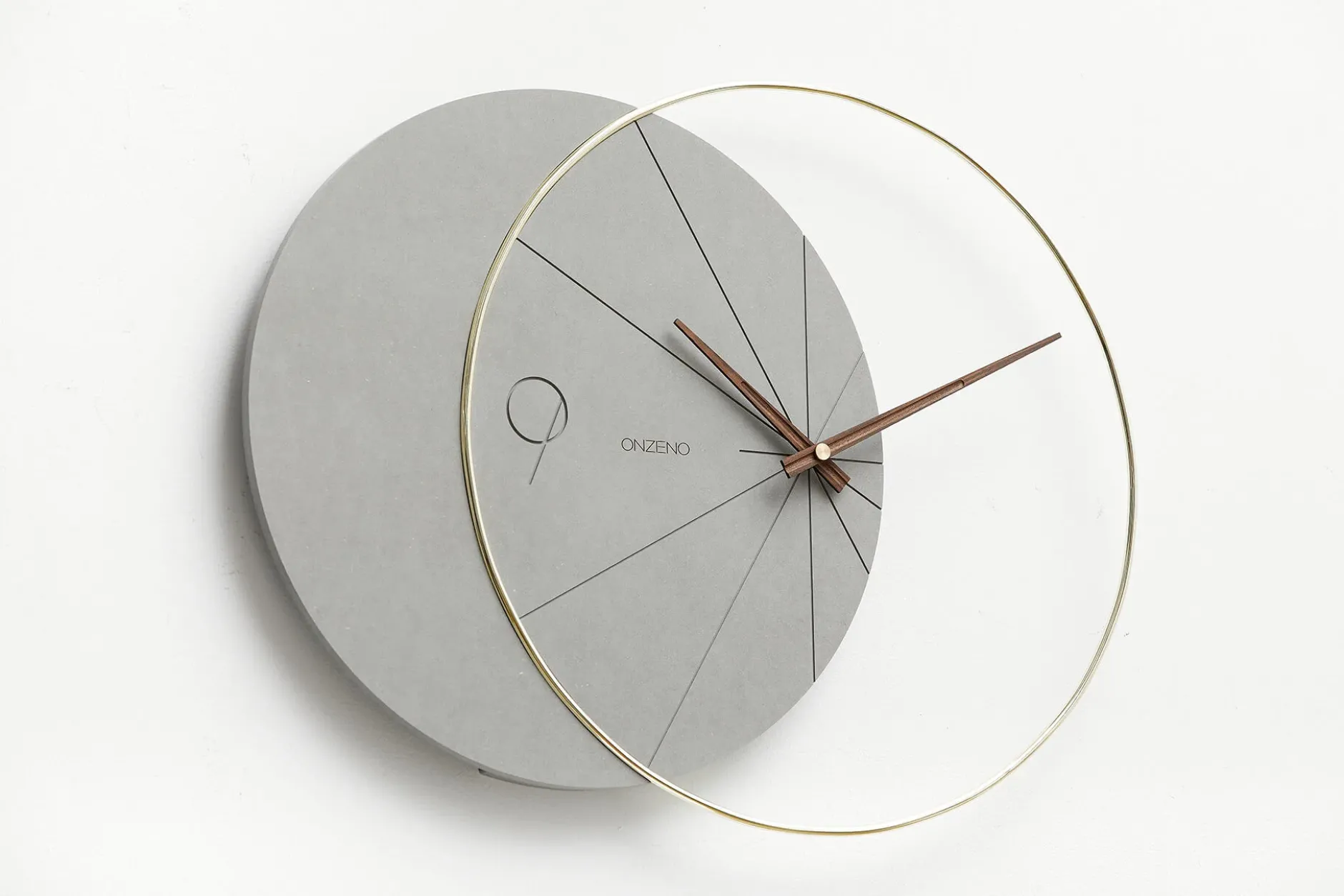 Design Wanduhr 'THE GREY MOON.'