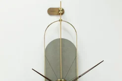 Design Wanduhr 'THE GREY PLANET.'