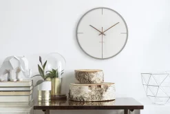 Design Wanduhr 'THE MATURE.'