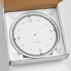 Design Wanduhr 'THE PERFECT CLASSIC.'