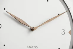 Design Wanduhr 'THE PERFECT CLASSIC.'