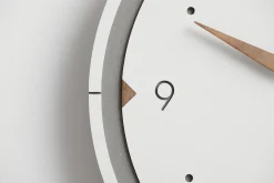 Design Wanduhr 'THE PERFECT CLASSIC.'