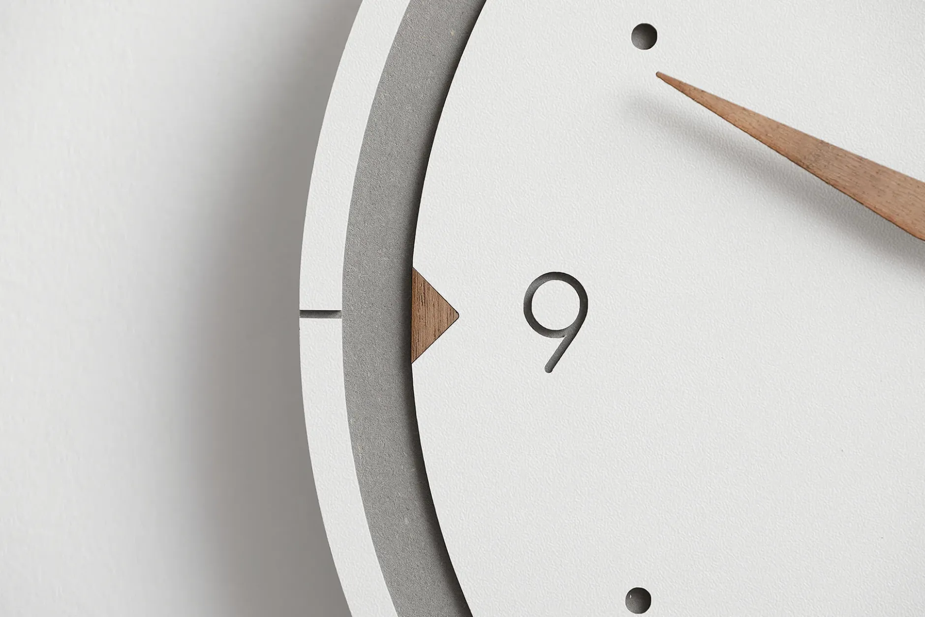 Design Wanduhr 'THE PERFECT CLASSIC.'