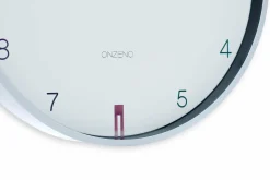 Design Wanduhr 'THE STRIKING.'