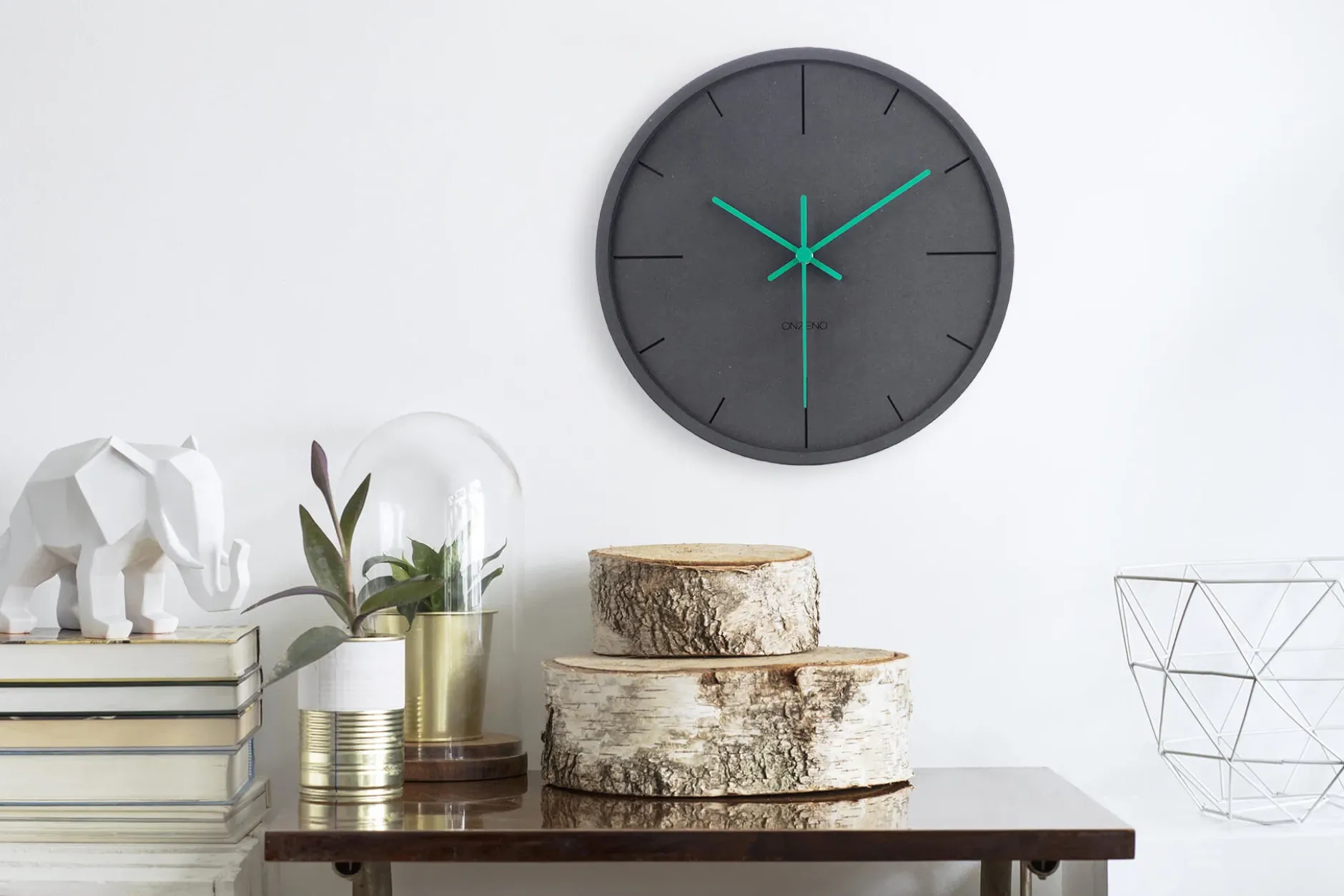 Design Wanduhr 'THE SURPRISE.'