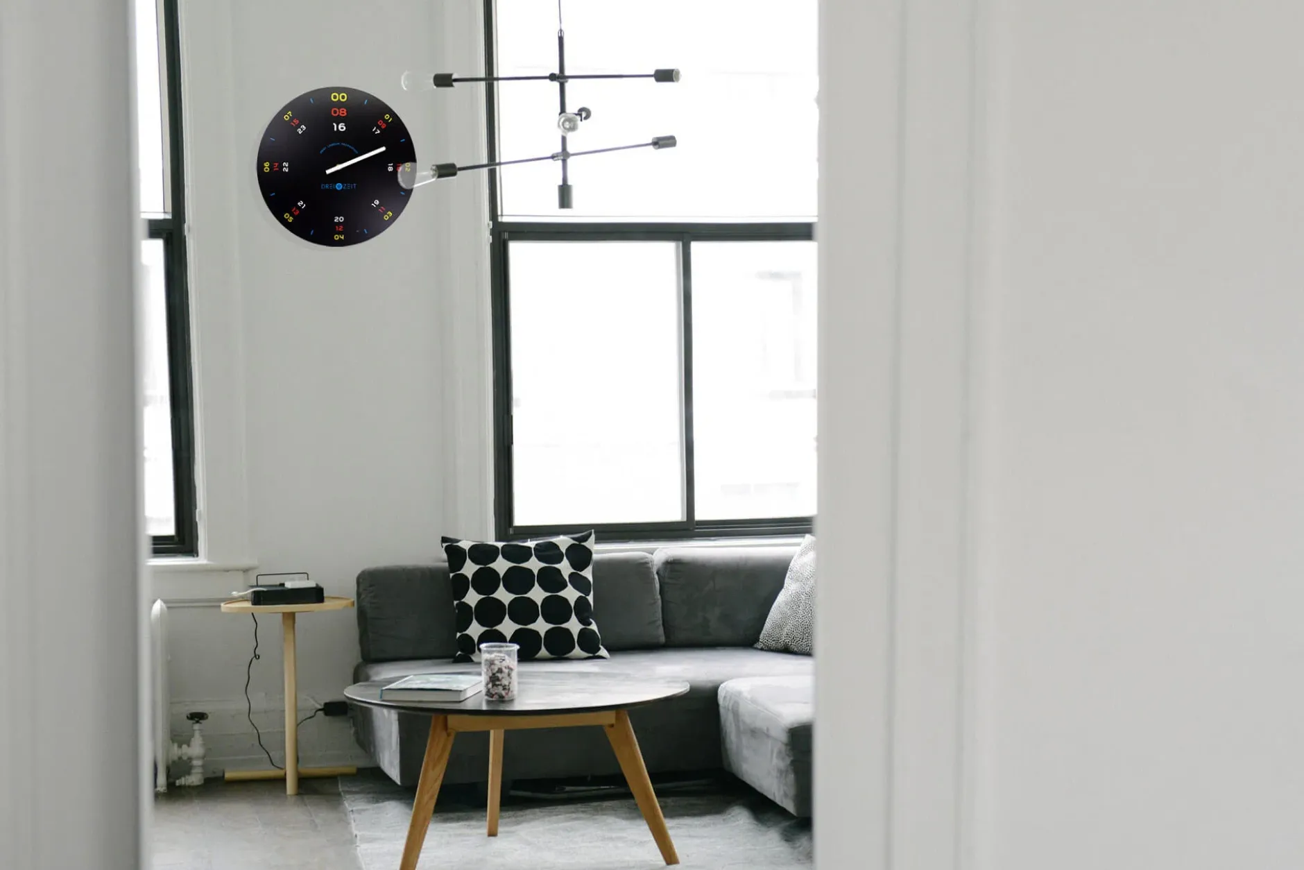 Design Wanduhr 'THE THOUGHTFUL.'