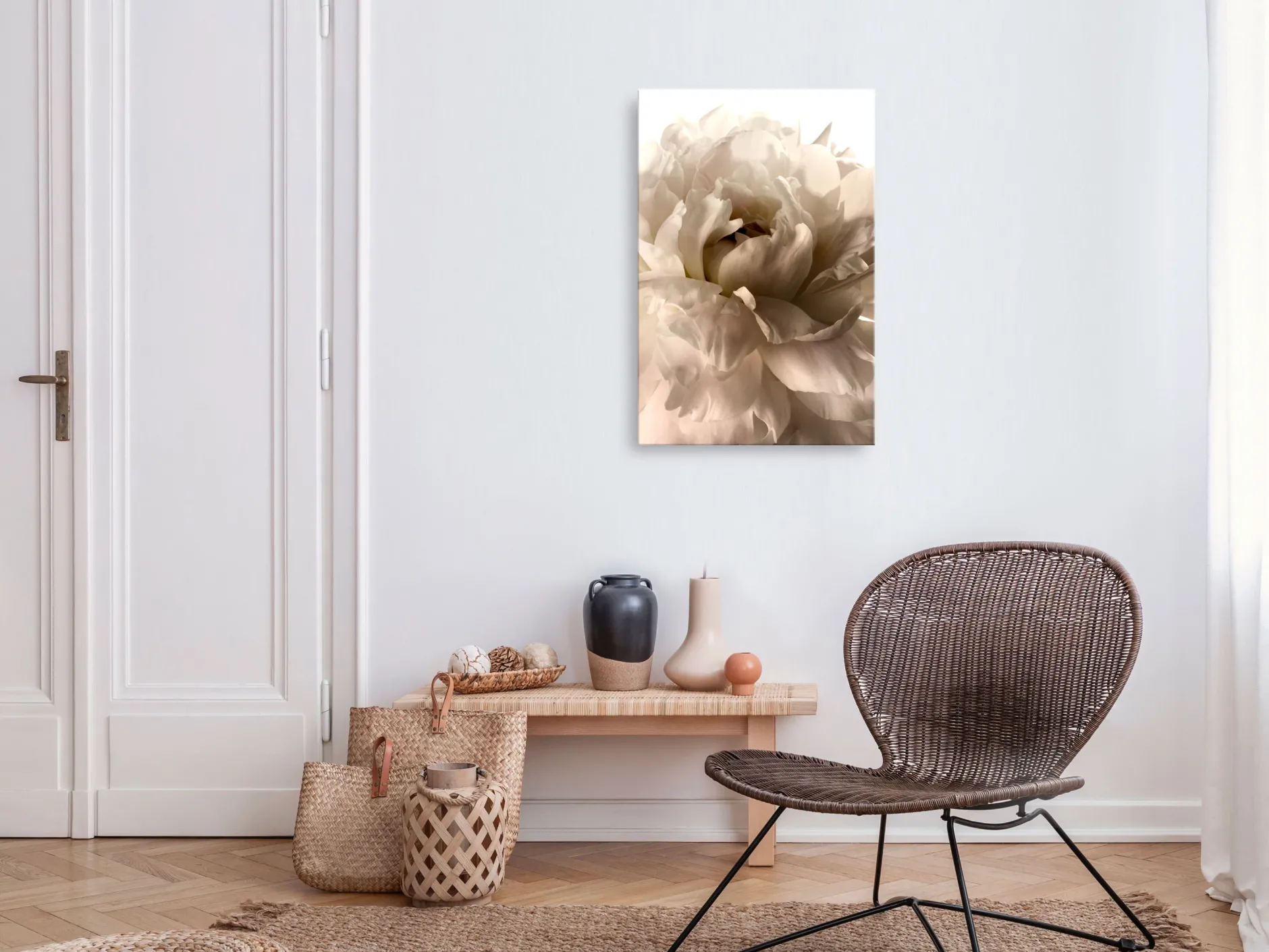 Kunstdruck auf Leinwand 'Soft Petals Vertical'