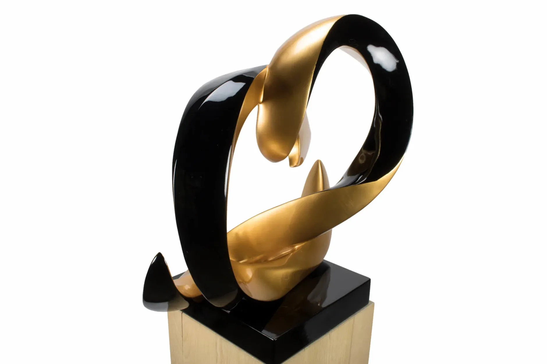 Kunststein Skulptur 'Bound by Magic' 59x57x29cm