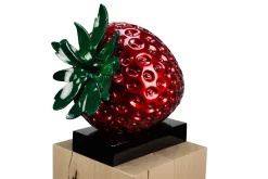 Kunststein Skulptur 'Strawberry Seduction' 44x39x28cm