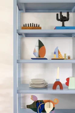 Papierskulptur 'Abstraktes Segelboot'