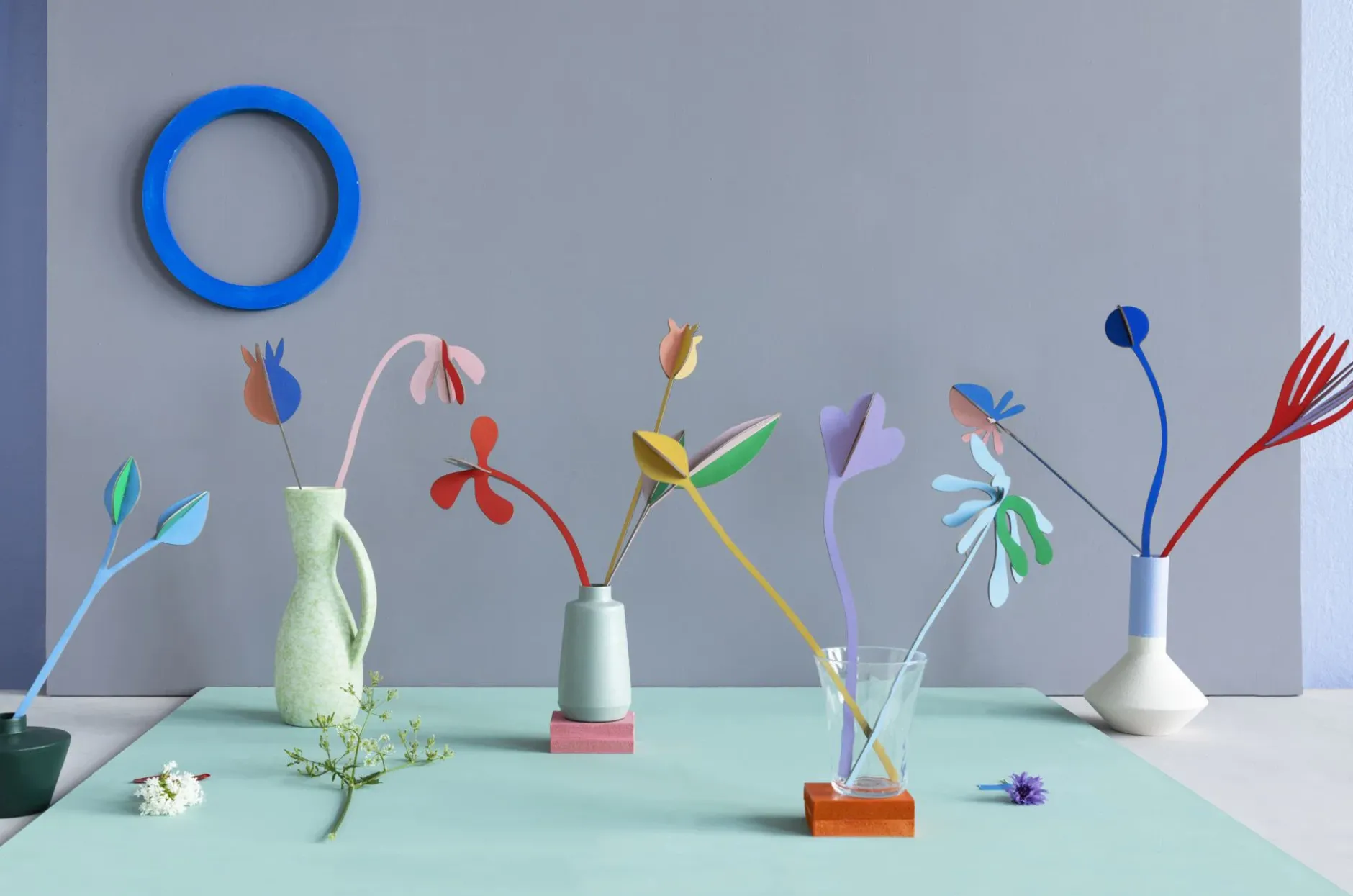 Papierskulptur 'Minimalistische Blüte'