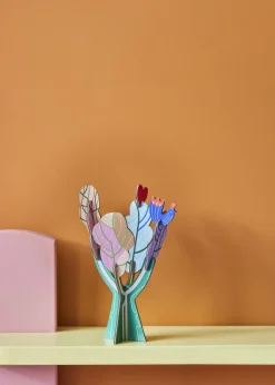 Papierskulptur 'Verspielter Baum'