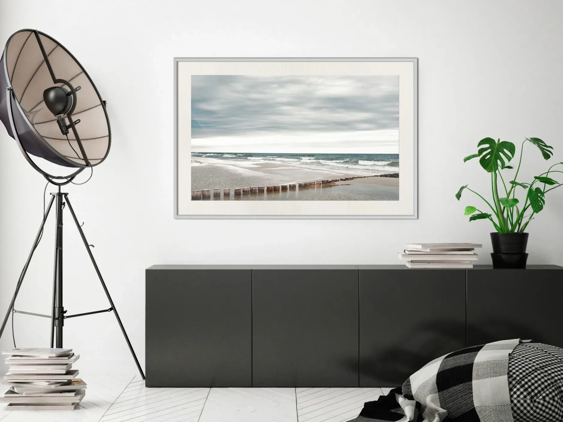 Poster 'Chilly Morning at the Seaside'