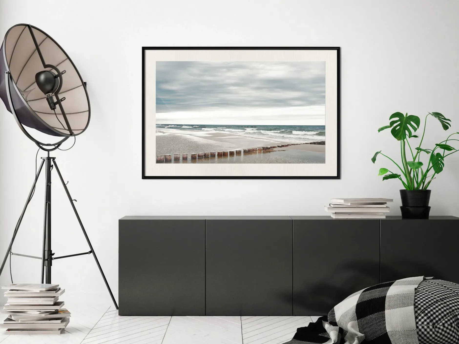 Poster 'Chilly Morning at the Seaside'