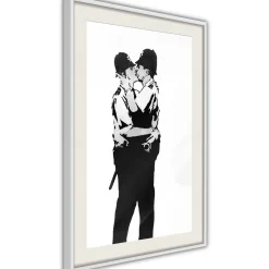 Poster 'Kissing Coppers'