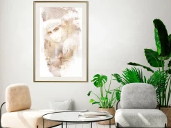 Poster 'Mysterious Look (Beige)'
