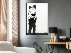Poster 'Policemen Kissing'