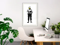 Poster 'Smiling Policeman'