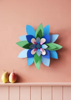 Wanddeko Papier 'Azurblaues Blütenblatt'