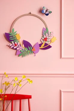 Wanddeko Papier 'Blumiger Schmetterling'