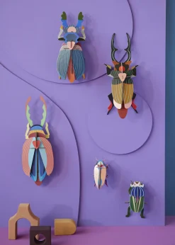 Wanddeko Papier 'Eleganter Jade-Käfer'