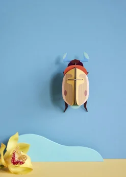 Wanddeko Papier 'Gedämpfter Käfer'