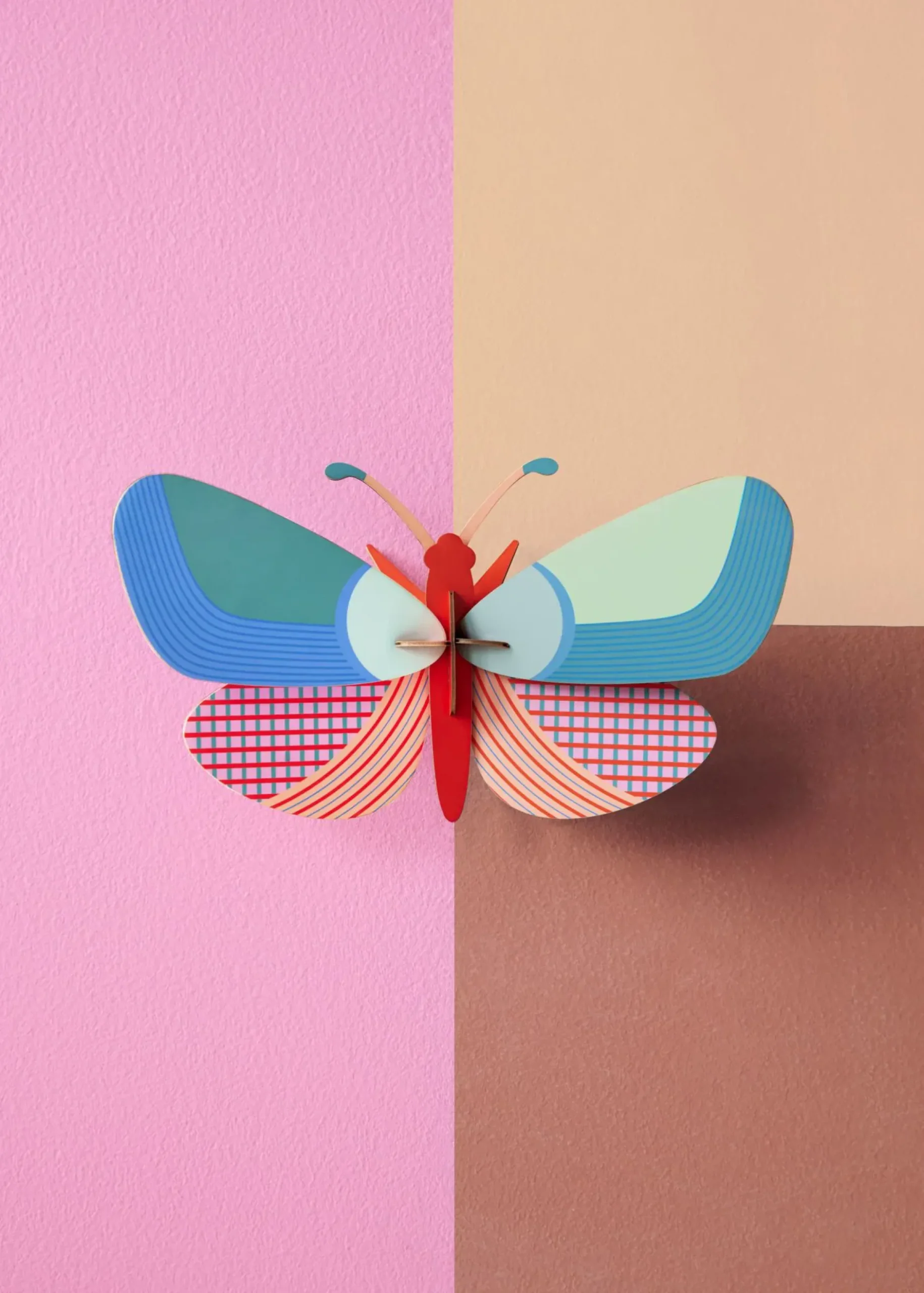Wanddeko Papier 'Geometrischer Schmetterling'