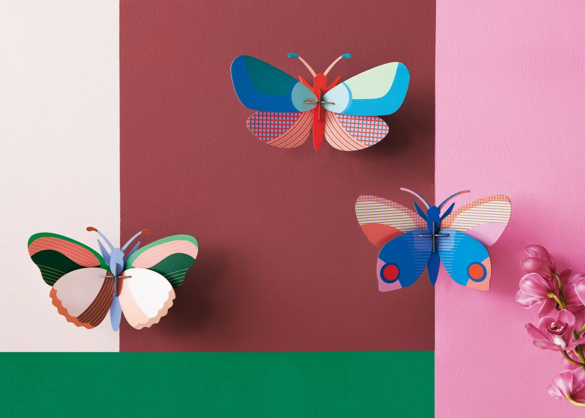 Wanddeko Papier 'Geometrischer Schmetterling'