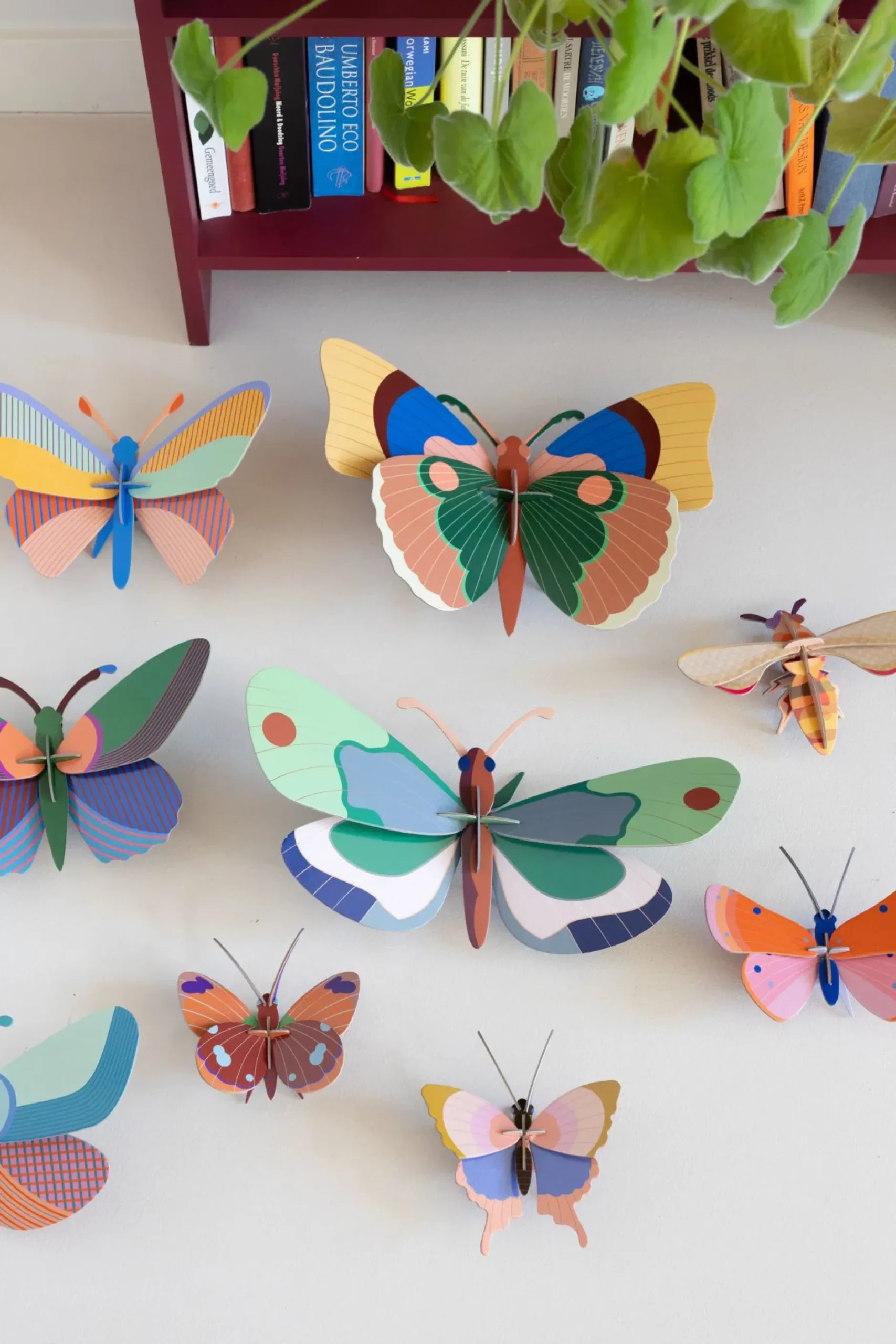 Wanddeko Papier 'Geometrischer Schmetterling'