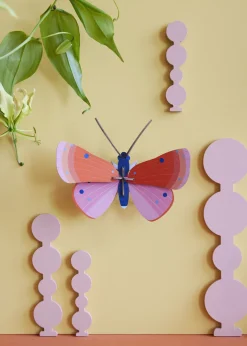 Wanddeko Papier 'Kräftiger Rubin-Schmetterling'