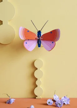 Wanddeko Papier 'Kräftiger Rubin-Schmetterling'
