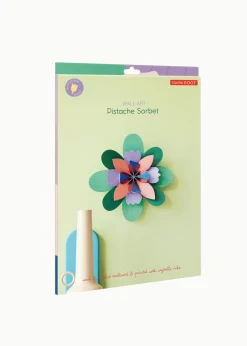 Wanddeko Papier 'Layecrimson-Blume'
