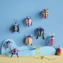 Wanddeko Papier 'Leuchtender Käfer'
