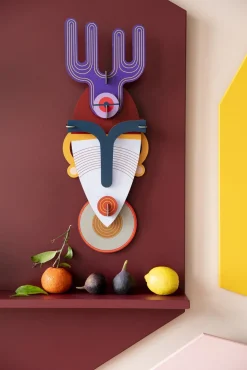 Wanddeko Papier 'Mumbai-Maske'