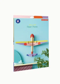 Wanddeko Papier 'Mutiges Flugzeugmodell'