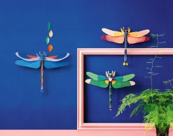 Wanddeko Papier 'Rosenlibelle'