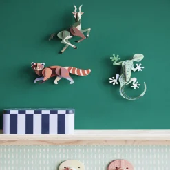 Wanddeko Papier 'Rubin-Panda-Spaziergang'