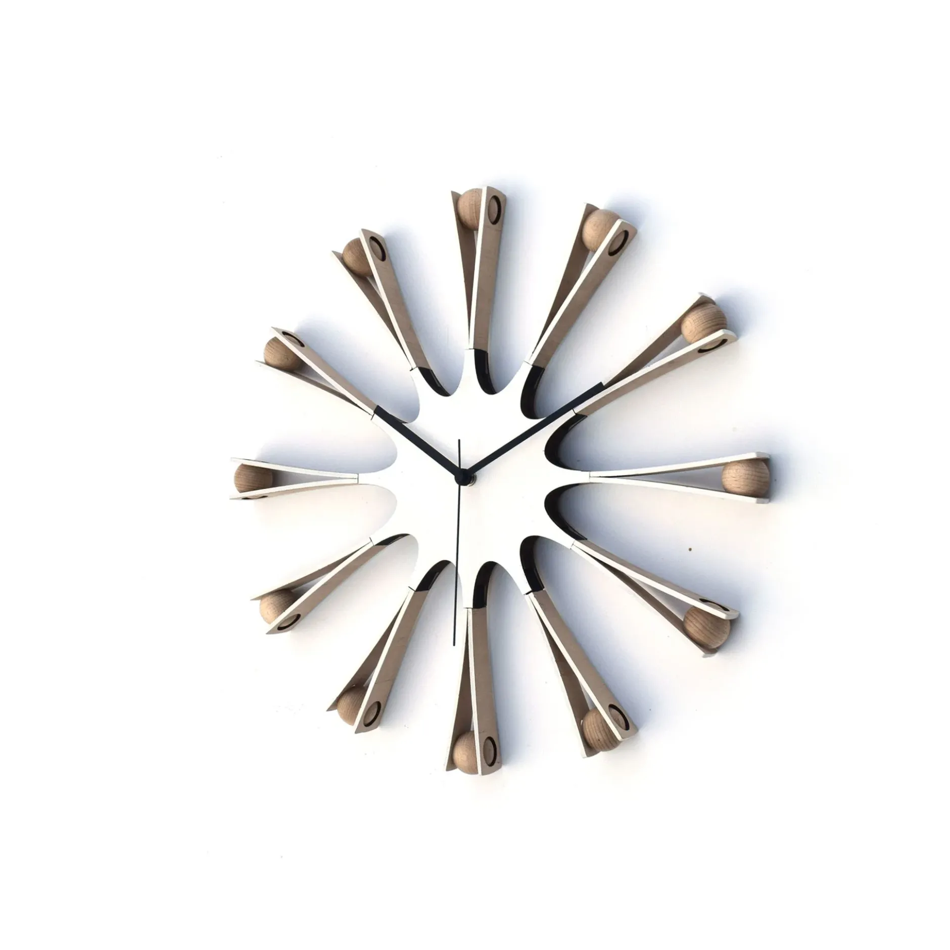 Wanduhr 'Juggler'