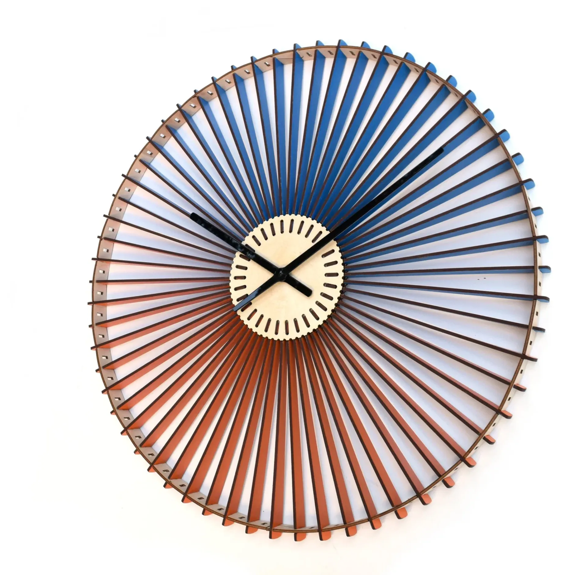 Wanduhr 'Kinetic'